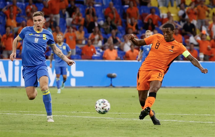 Hà Lan có bàn thắng mở tỷ số trước ĐT Ukraine